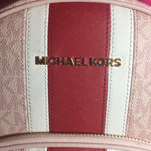 MICHAEL MICHAEL KORS Large Back Pack with Wristlet - Picture 3 of 8